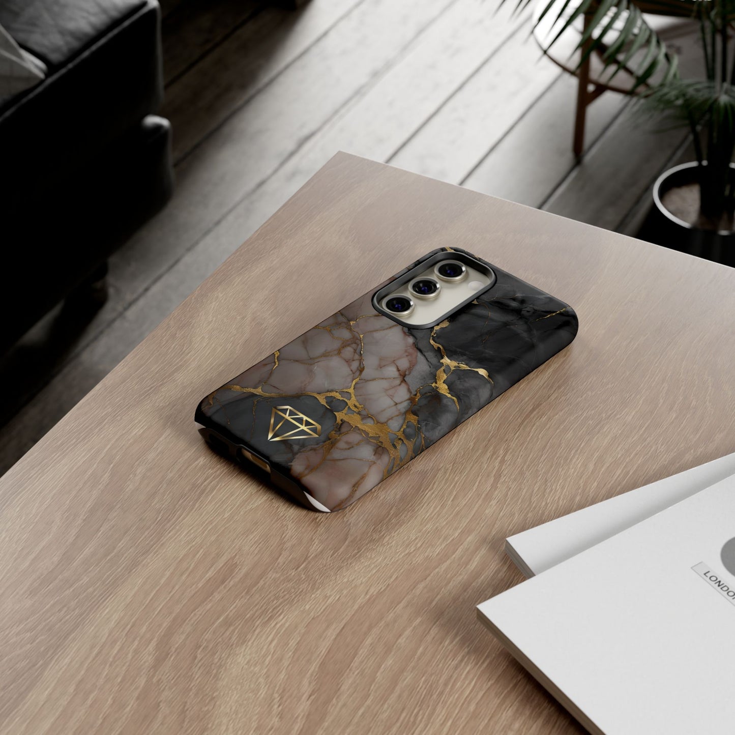 Elegant Marble Phone Case with Gold Accent