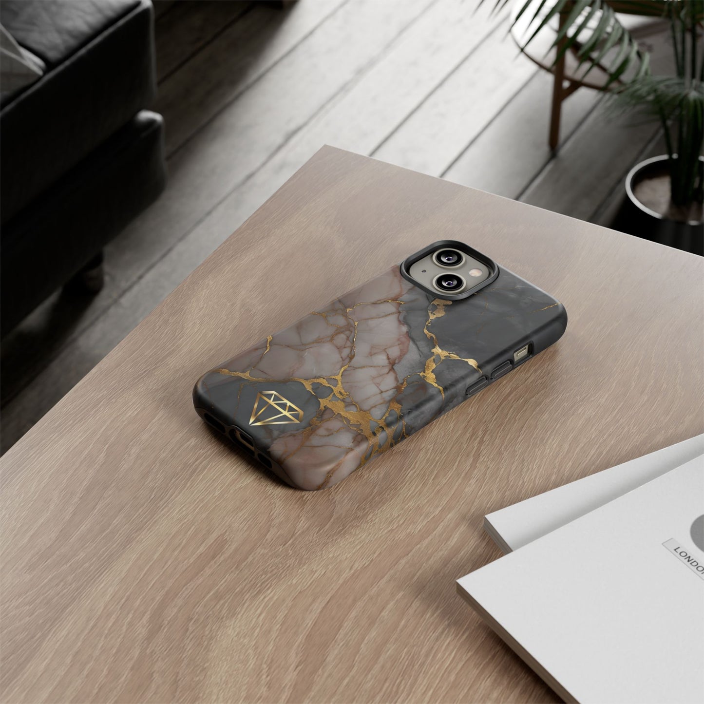 Elegant Marble Phone Case with Gold Accent