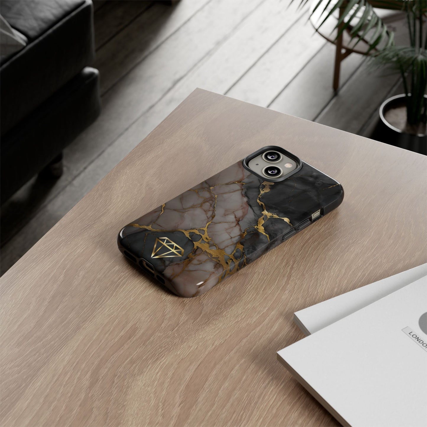 Elegant Marble Phone Case with Gold Accent