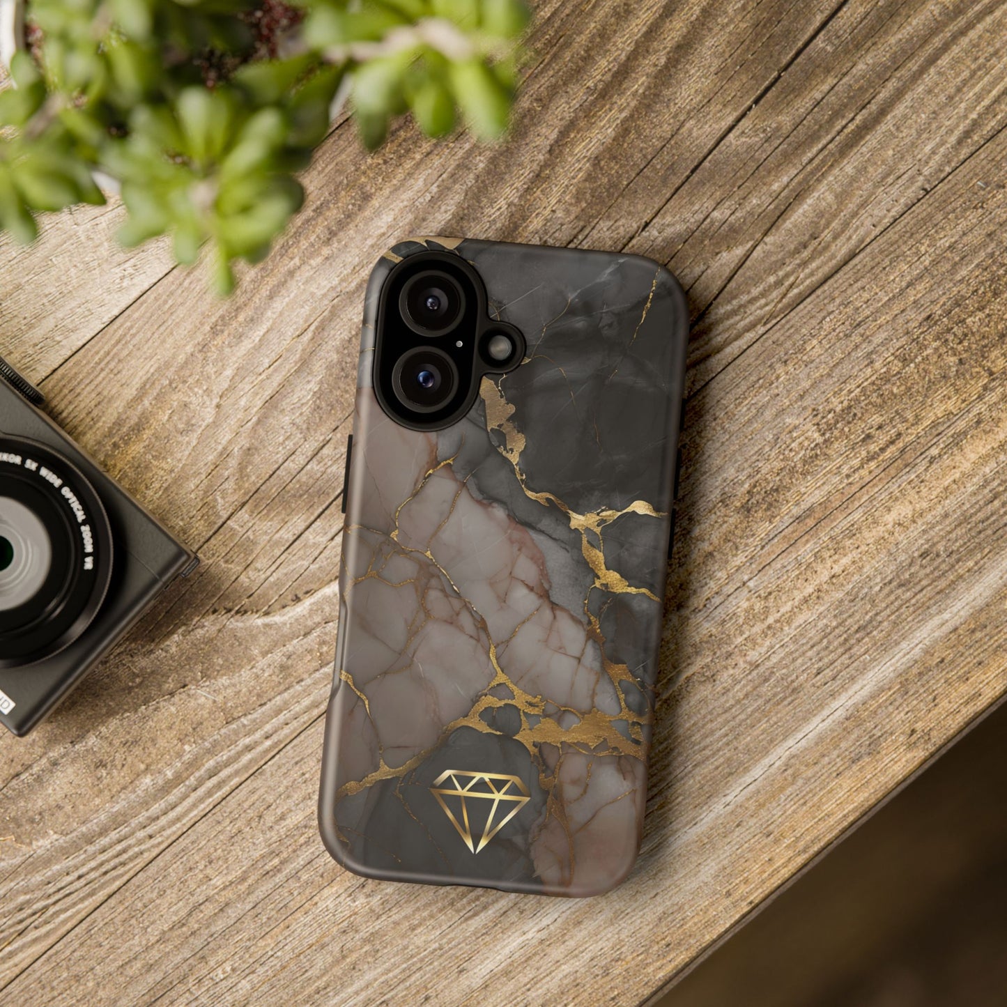 Elegant Marble Phone Case with Gold Accent
